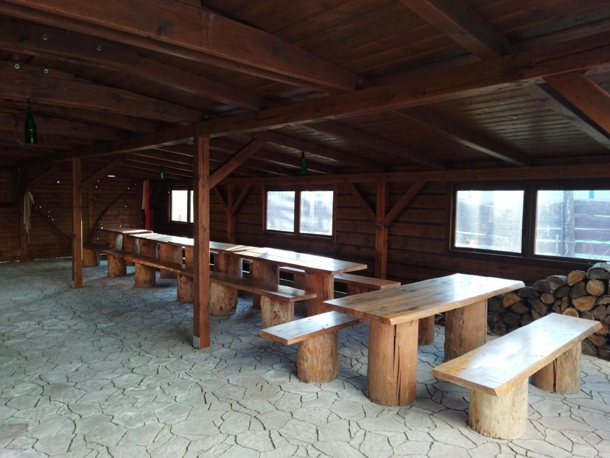 Vinny Sklep A Penzion U Vinohradu Velké Bílovice Exterior foto